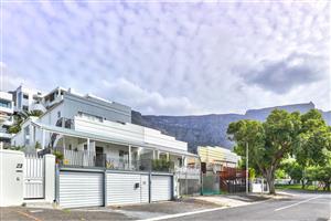 House For Sale in Vredehoek