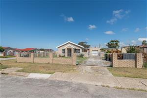 House For Sale in Malabar