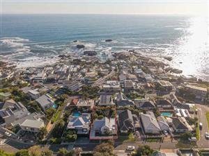 House For Sale in Camps Bay