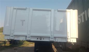 TRIAXLE FLATDECK TRAILER ON CLEARANCE SPECIAL 