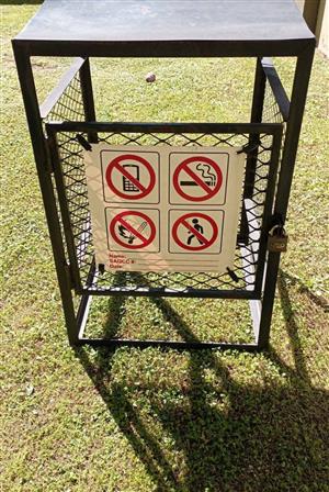 9kg gas cylinder cage- used