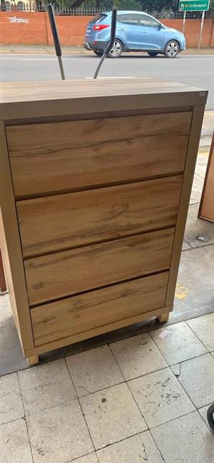 Chest of drawers R280 Steve Biko road  Gezina  Pretoria  Wattsup 