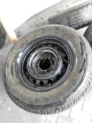 17inch Toyota Hilux/Fortuner original steel rim with used 265/65/17 tyre to use for spare.