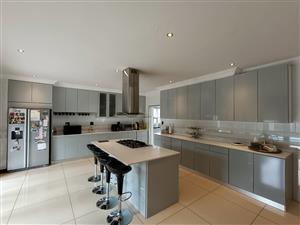 House For Sale in Midstream Estate