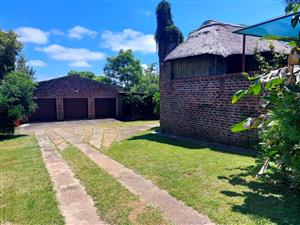 Swartruggens - Excellent 6-Bedroom Property - Multiple Business Opportunities