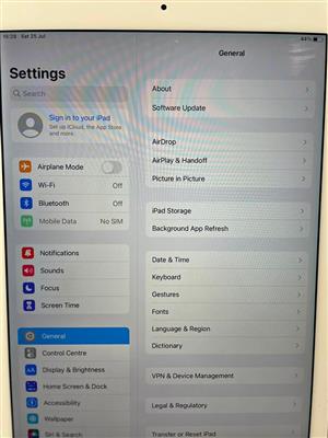Apple iPad Air 2nd Gen 128gigs iCloud open