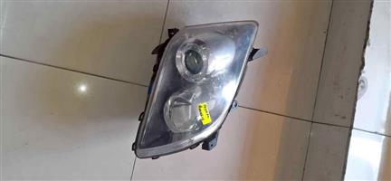 Toyota Avensis Xenon Headlight With Box