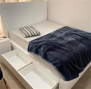 MATTRESS AND BED STAND QUEEN XL SATIN WHITE 4 INBUILT DRAWERS EACH SIDE