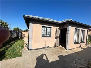 3 Bedroom house to let in Lotus Gardens Jalapeno side