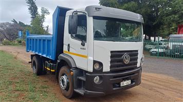 2018 Volkswagen constellation 6m tipper on special now Best price.