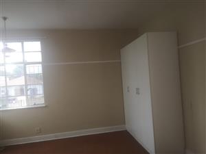 Bedroom to occupy in Orange Grove