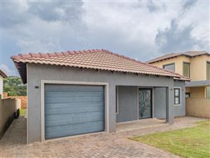 Holiday-Style Living in a Secure Wildtuinpark Estate - Ready to move in- just unpack and enjoy