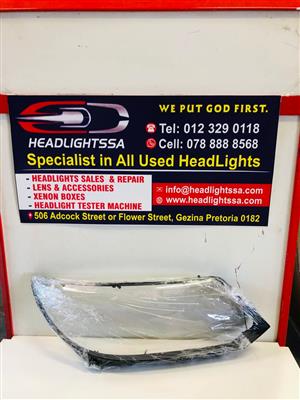 VW Tiguan right side headlight replacement lens (2013)