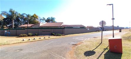 Townhouse For Sale in Witfield