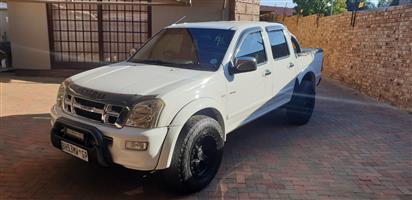 2004 ISUZU KB 300 DC AUTO