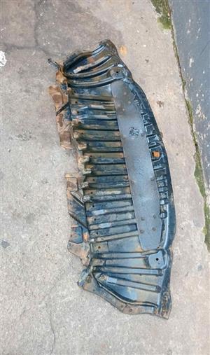 Mercedes benz w205 lower engine cover