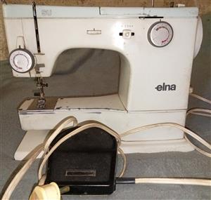 Elna SU Sewing Machine 
