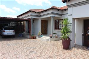 A Testament of Elegance and Glamour