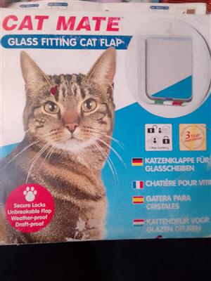 Cat Mate glass fitting cat flap