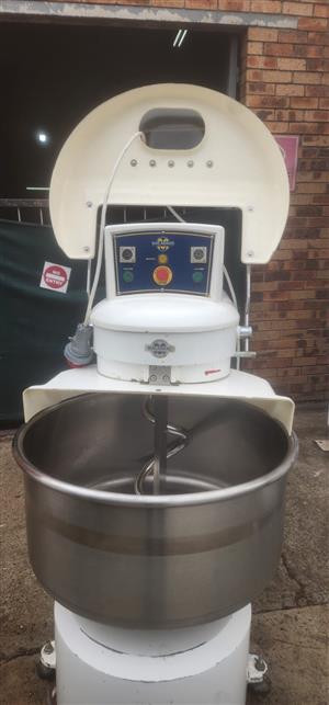 Macadams 120 kg Dough Mixer