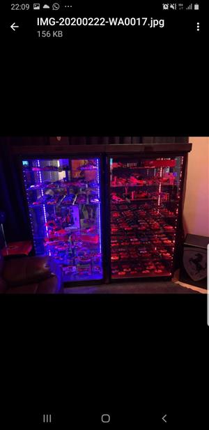 Display Cabinet Long Lasting Good materials