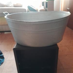 Steel Tub. Can be used for washing Dogs, cooling Drinks