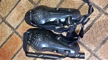 O'Neal Pumpgun knee gaurds for MX