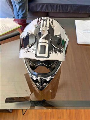 Oneall Offroad helmet