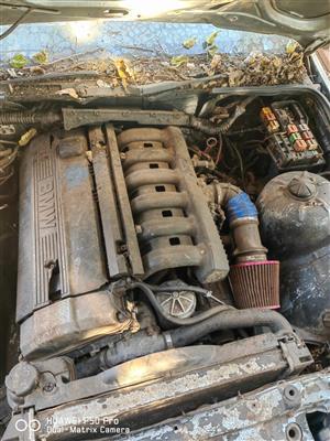 E36 (325)