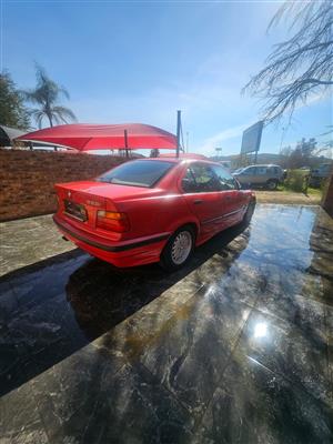 BMW 325 E36