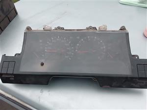 Toyota Corolla madanuza cluster
