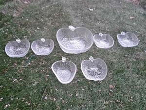 Set of leaf shaped bowls