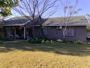 Spacious 3-Bedroom Home with Flatlet in Bo-Dorp