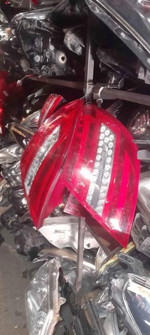 MERCEDES-BENZ W204 FACELIFT TAILLIGHT