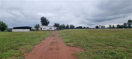 Charming 2.3-Hectare Small Farm – Ideal for Horse Lovers & Farming Enthusiasts