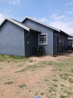 House For Sale in Dersley