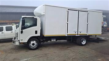 2016 Isuzu NMR400 - 0826057623