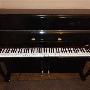Knight Piano in exellent condition 