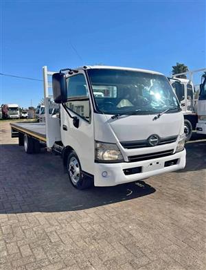 2017 Hino 7140 flatdeck for sale