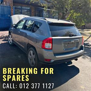 JEEP COMPASS 2.0 BREAKING FOR SPARES 