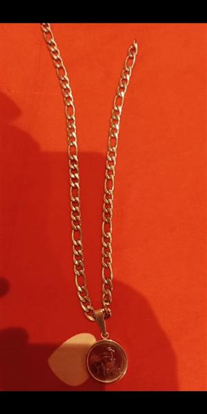 Silver chain with pendant