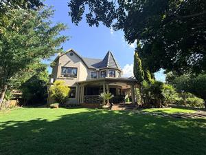 Stunning Modern Family Home with Granny Flat in Secure Meyerton Complex