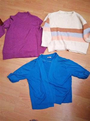Jersey medium x 3 for R150