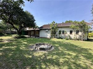 Spacious 4-Bedroom Family Home with Expansive Yard & Solar Backup  Perfectly positioned in a sought-