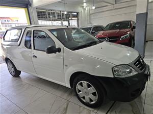 Nissan np200 1.6 