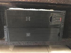 APC Smart-UPS On-Line SURTD5000 5,000KVA, plus APC SURT192XLBP Extension Rack