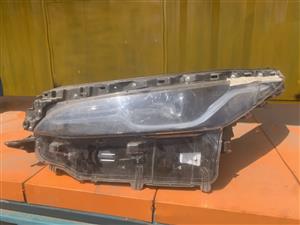 Toyota fortuner head