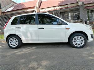 2015 Ford figo 1.5 TDCI manual transmission with spare keys