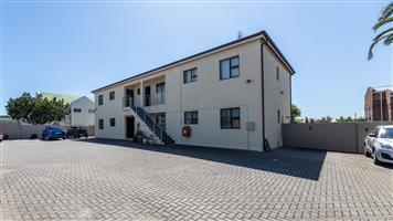 Investment  property Top floor 1 bedroom apartment with balcony!