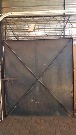 Steel swing gates